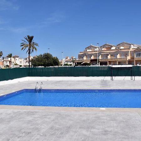 Casa Alex Torrevieja- Holiday House - Con Piscina Comunitaria Ngoại thất bức ảnh